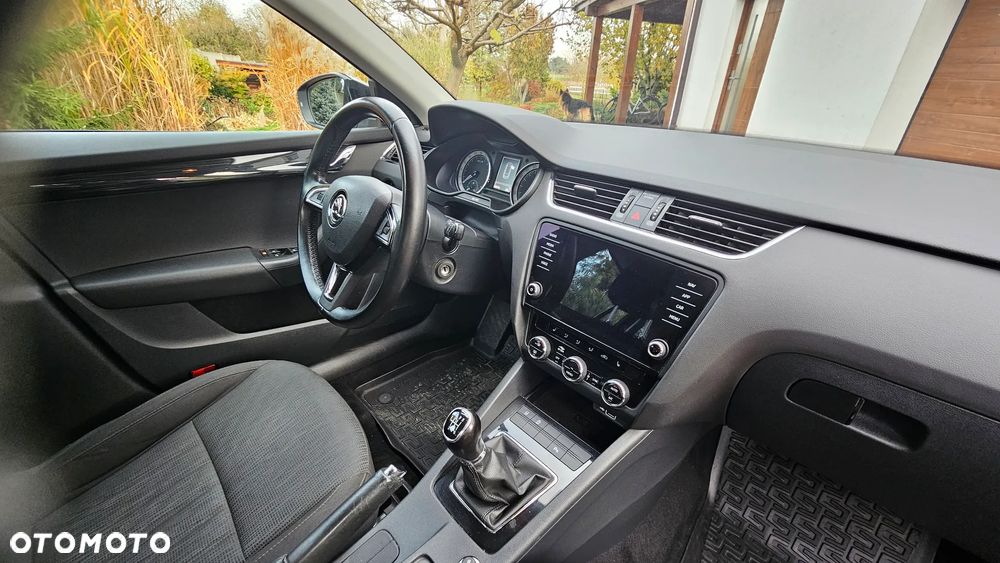 Skoda Octavia 2.0 TDI Style - 19