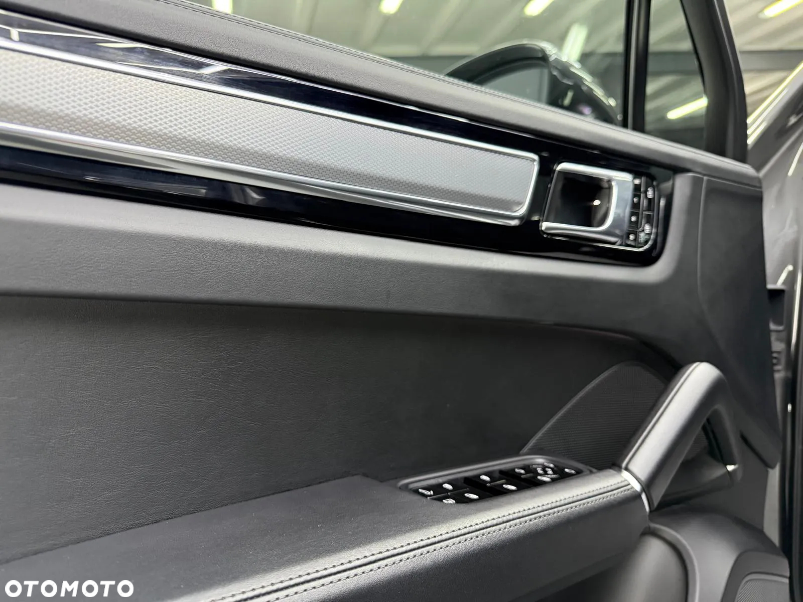 Porsche Cayenne E-Hybrid Platinum Edition - 27