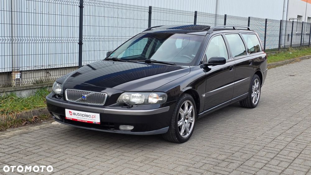 Volvo V70 2.5T Black Edition - 2
