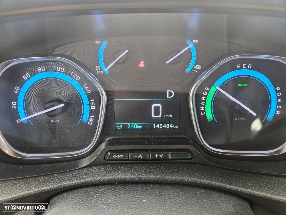 Peugeot Expert - 8