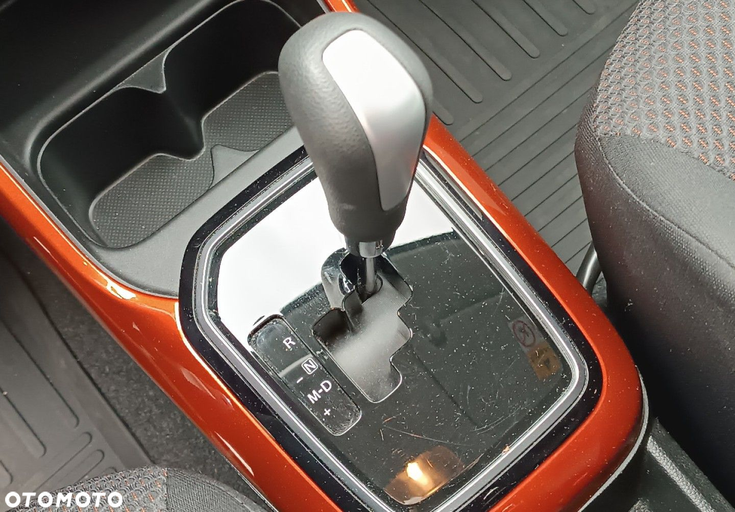 Suzuki Ignis - 24
