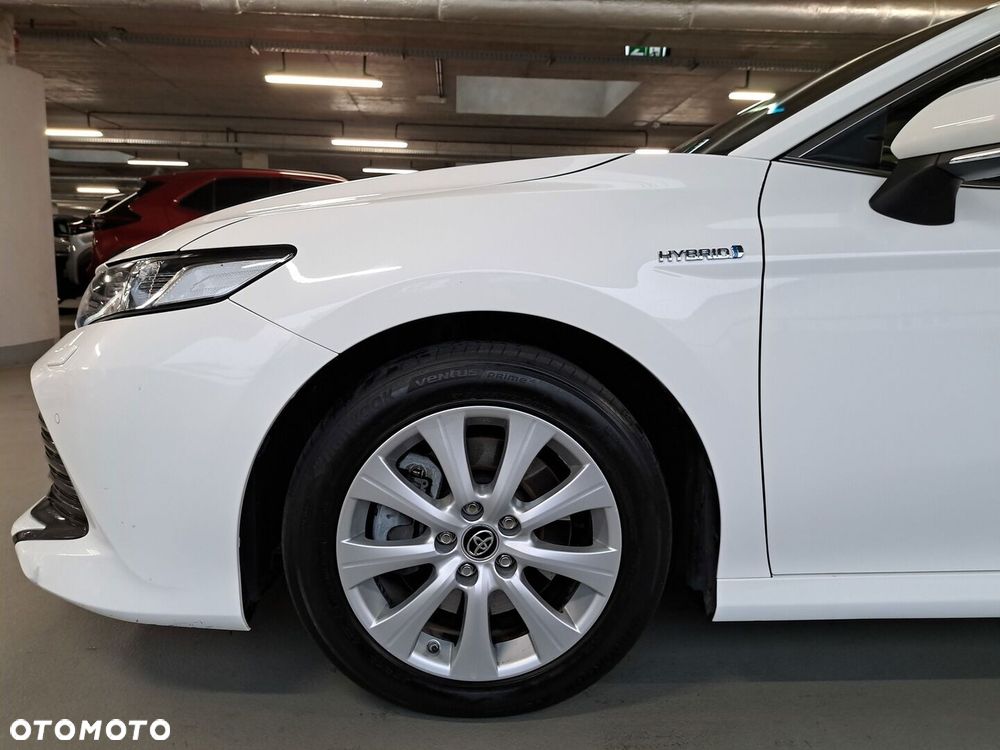 Toyota Camry 2019