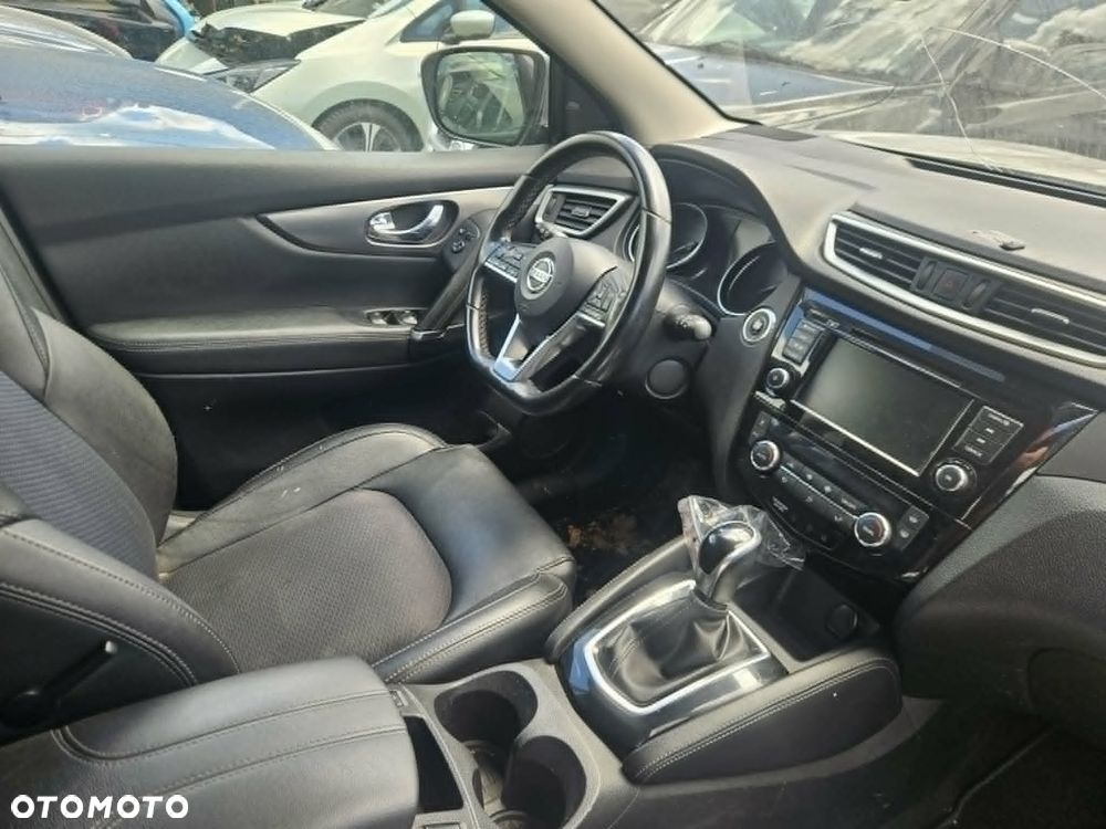 Nissan Qashqai 1.5 dCi DCT TEKNA - 14