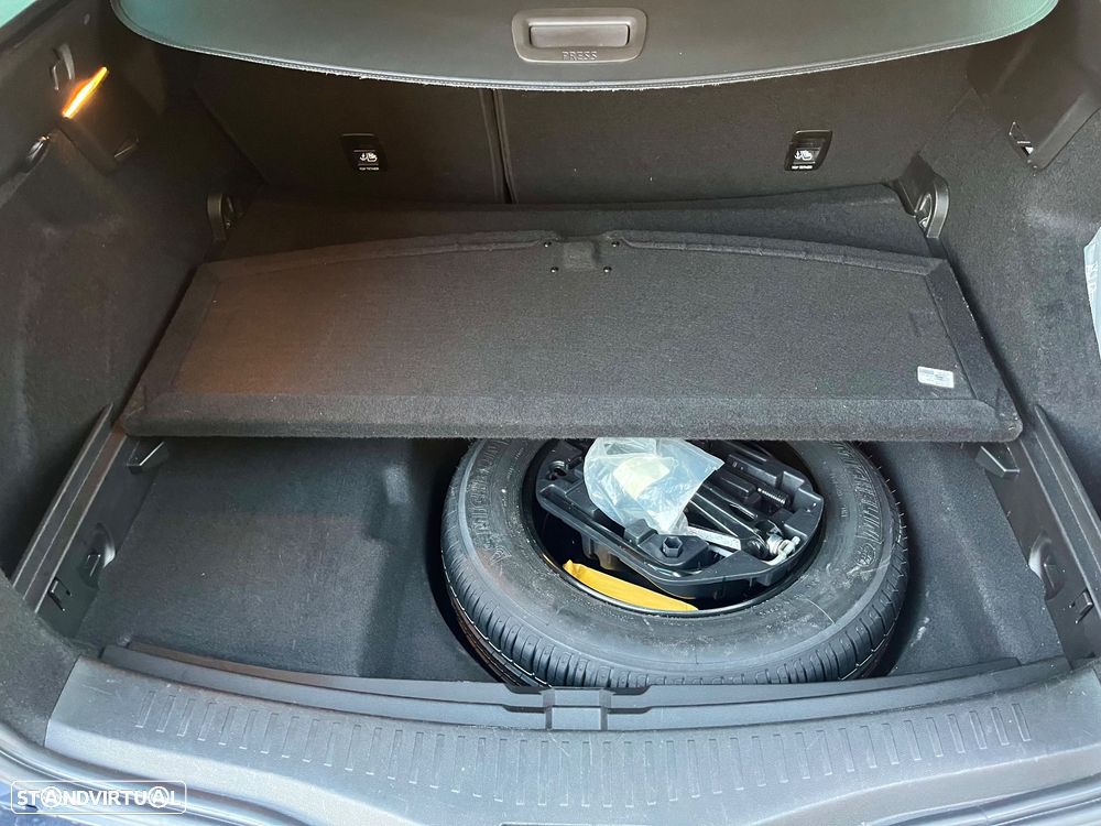 Renault Mégane Sport Tourer 1.2 TCE Limited SS - 20