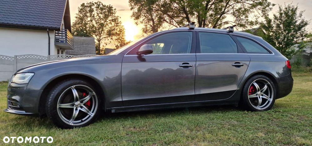 Audi A4 Avant 2.0 TDI Quattro Line - 2
