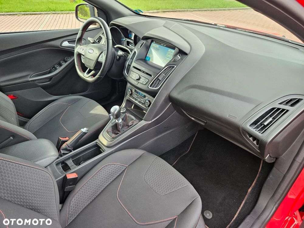 Ford Focus 1.5 EcoBoost STart-Stopp-System ST-LINE - 9
