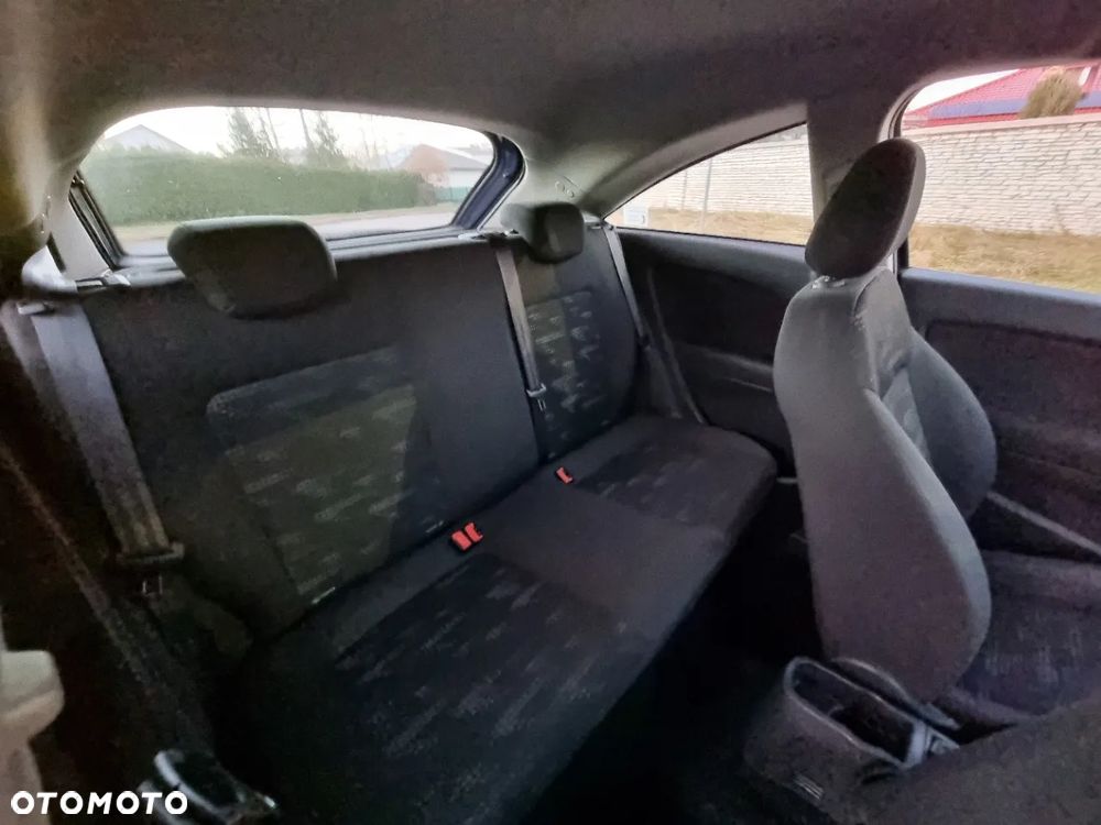 Opel Corsa 1.2 16V Enjoy - 4