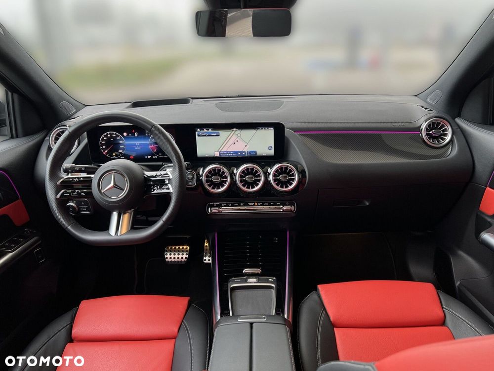 Mercedes-Benz GLA - 17