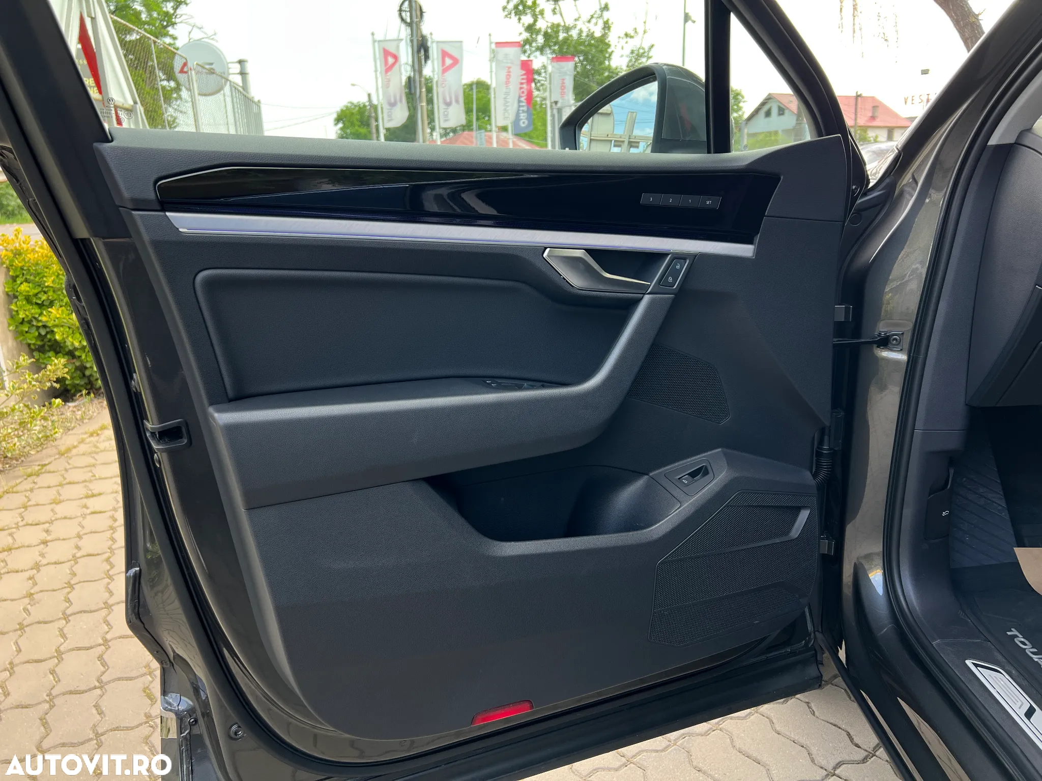Volkswagen Touareg V6 TDI Elegance - 33