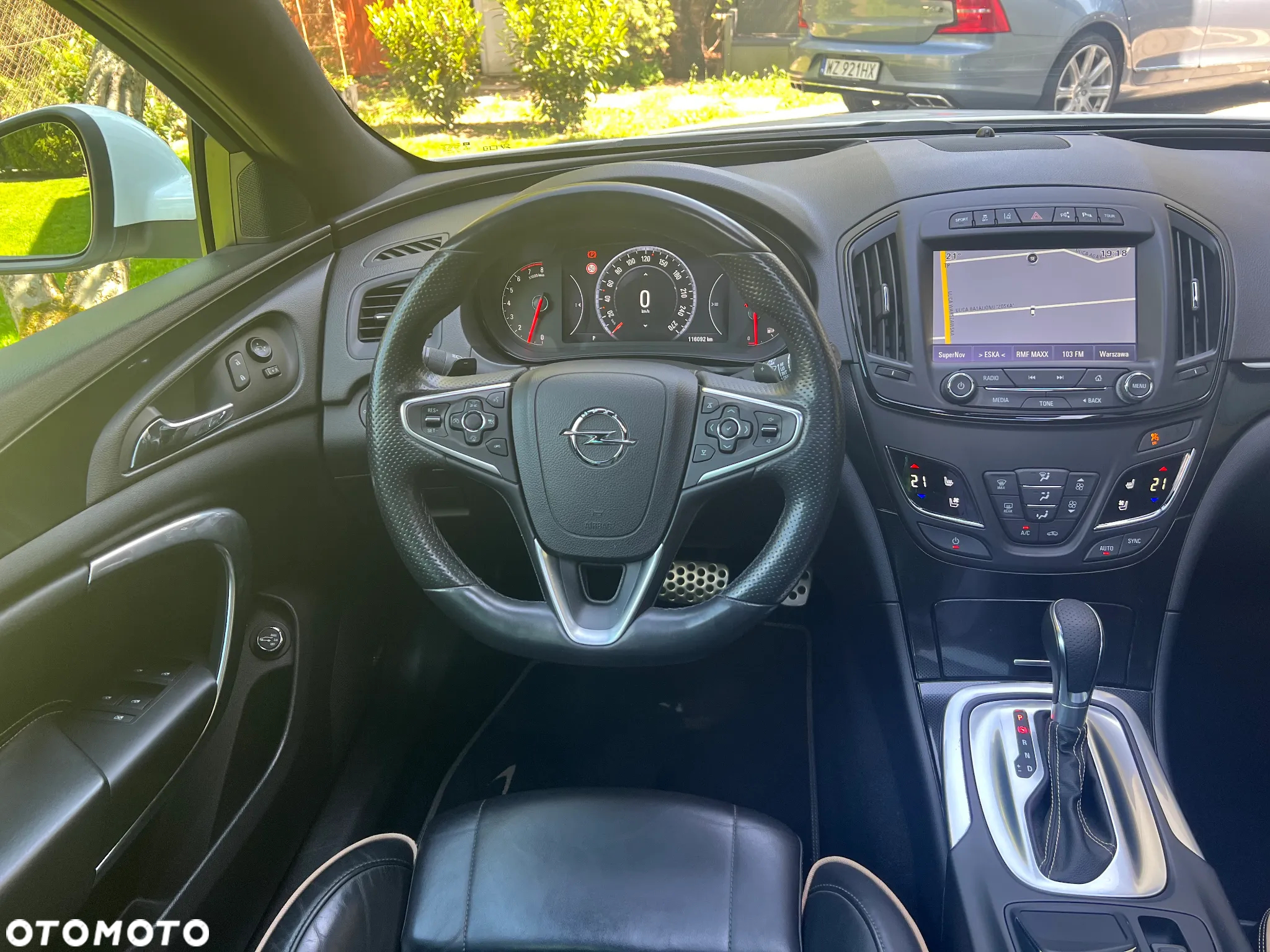 Opel Insignia 2.0 SIDI Turbo 4x4 Sports Tourer Business Edition - 11