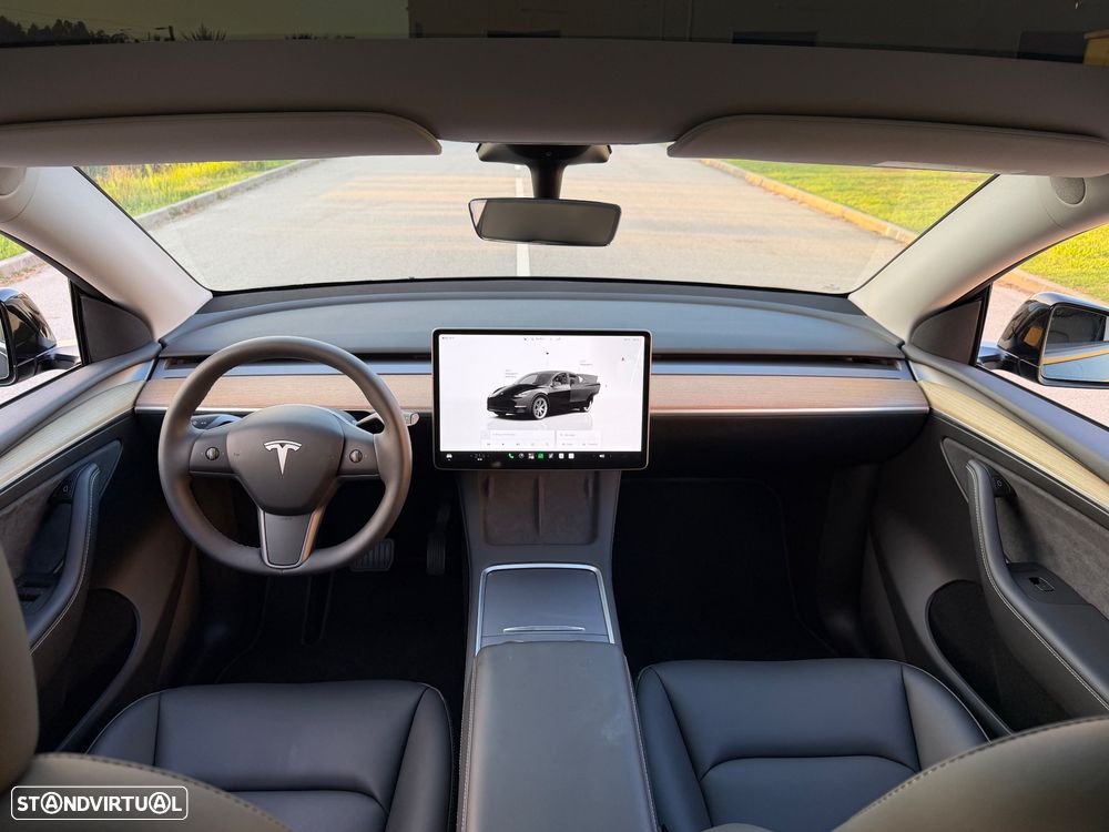 Tesla Model Y Tração Traseira - 23