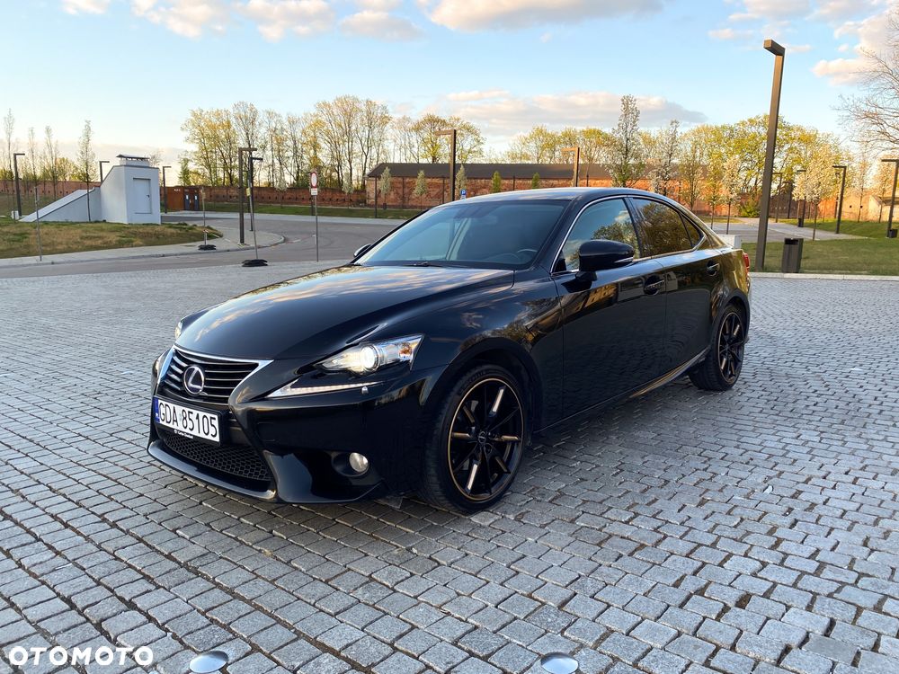 Lexus IS - 1