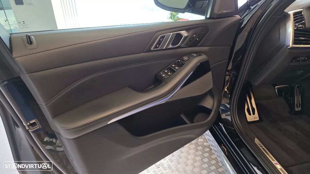 BMW X5 30 d xDrive Pack M 50 anos - 41