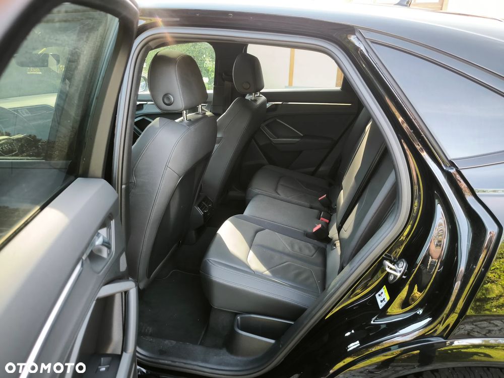 Audi Q3 Sportback - 9