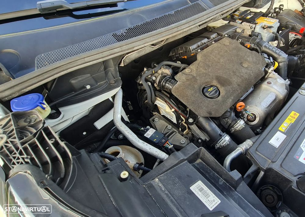 Peugeot 5008 1.5 BlueHDi GT Line Baixo Consumo - 17