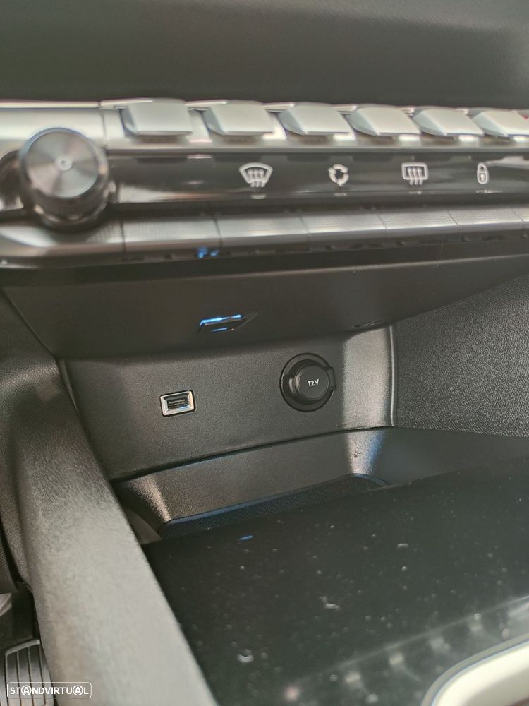 Peugeot 3008 1.5 BlueHDi Allure - 42