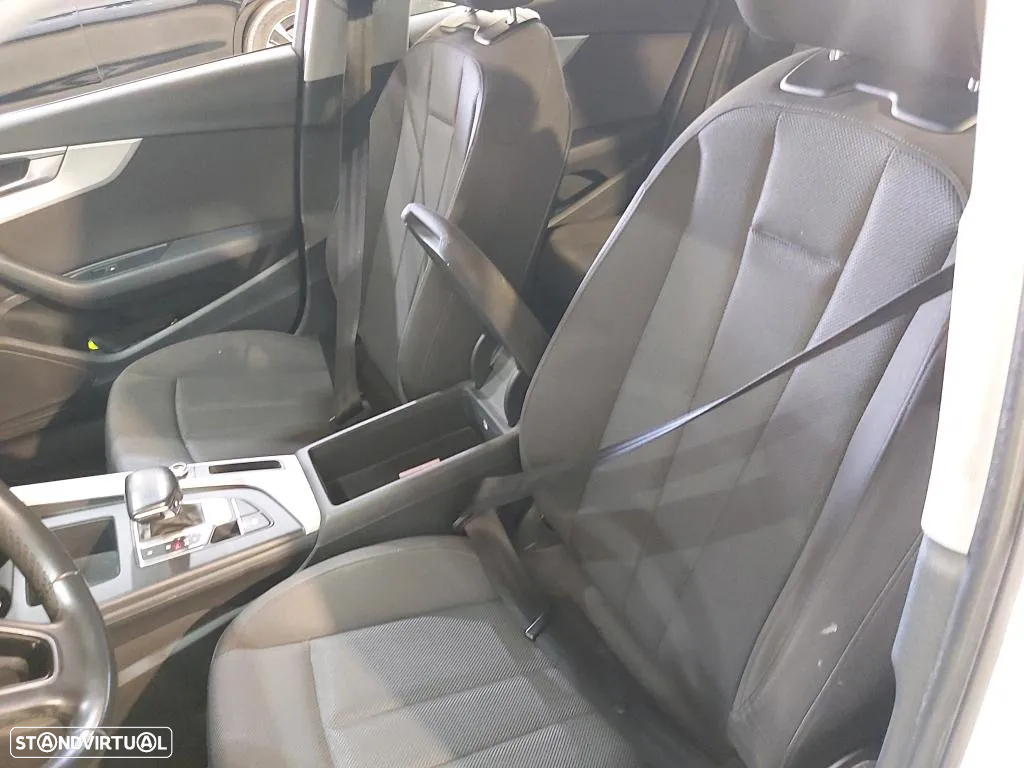 Audi A4 Avant 30 TDI S tronic - 7