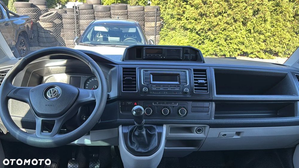 Volkswagen Transporter - 24