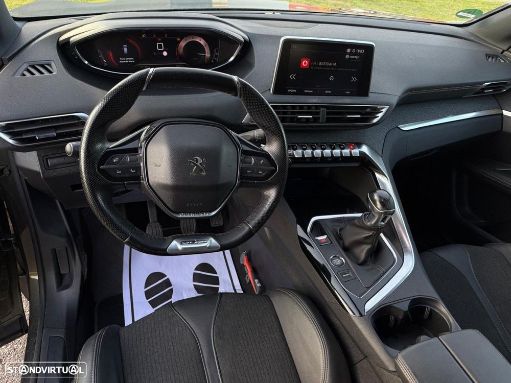 Peugeot 3008 1.2 PureTech GT Line - 4