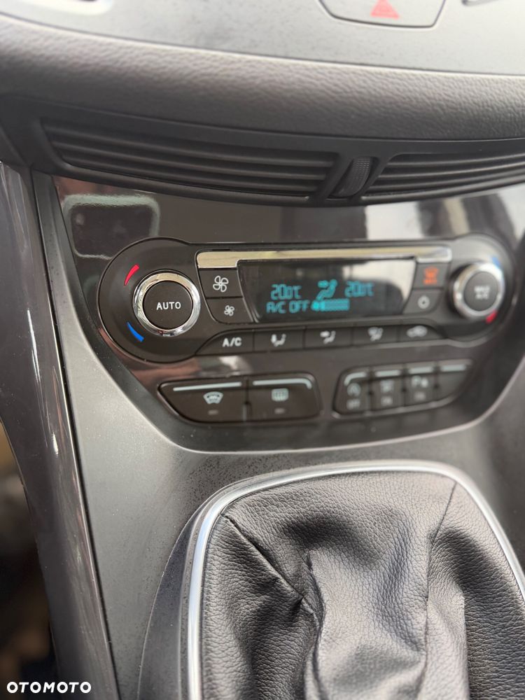 Ford Kuga 1.6 EcoBoost 2x4 Individual - 38