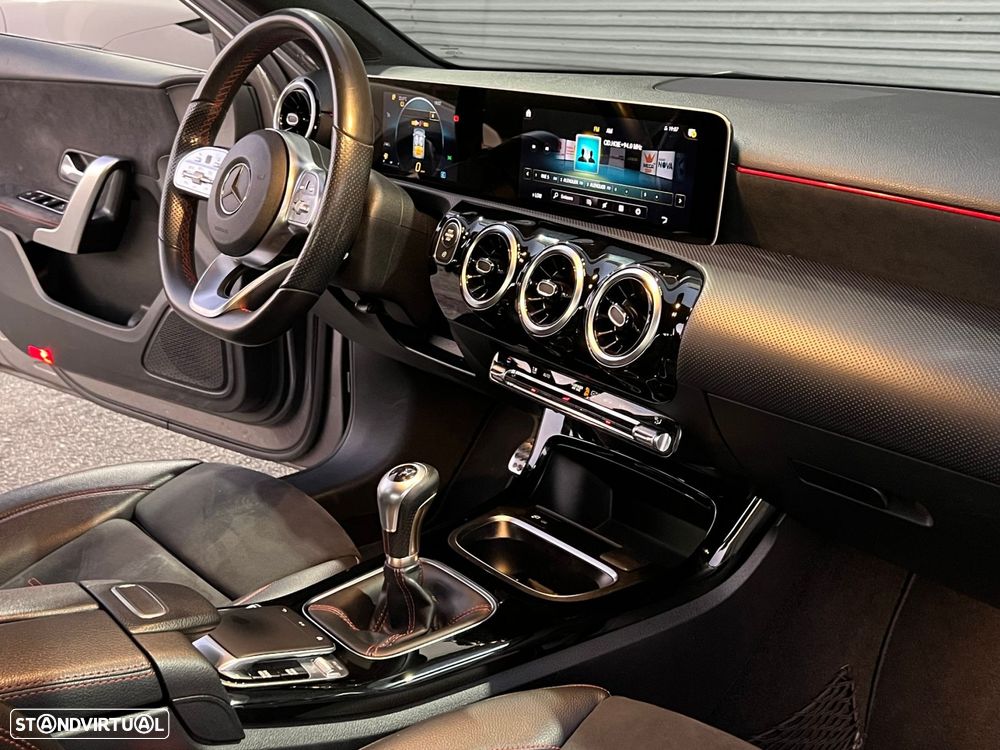 Mercedes-Benz A 160 AMG Line - 25
