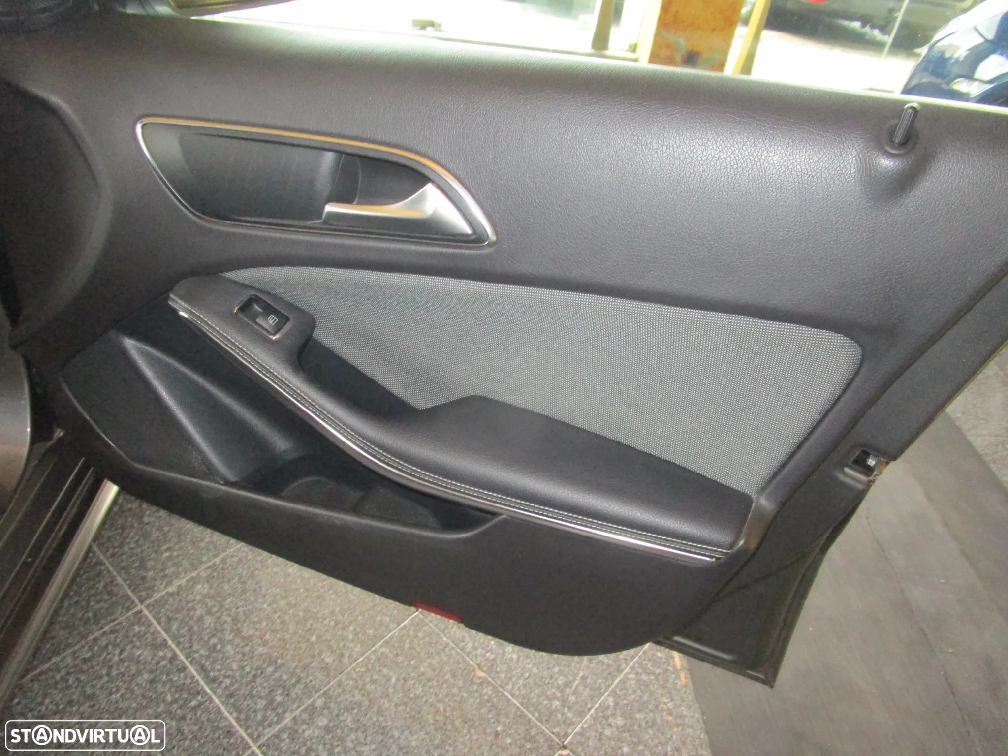 Mercedes-Benz A 160 d Urban - 21