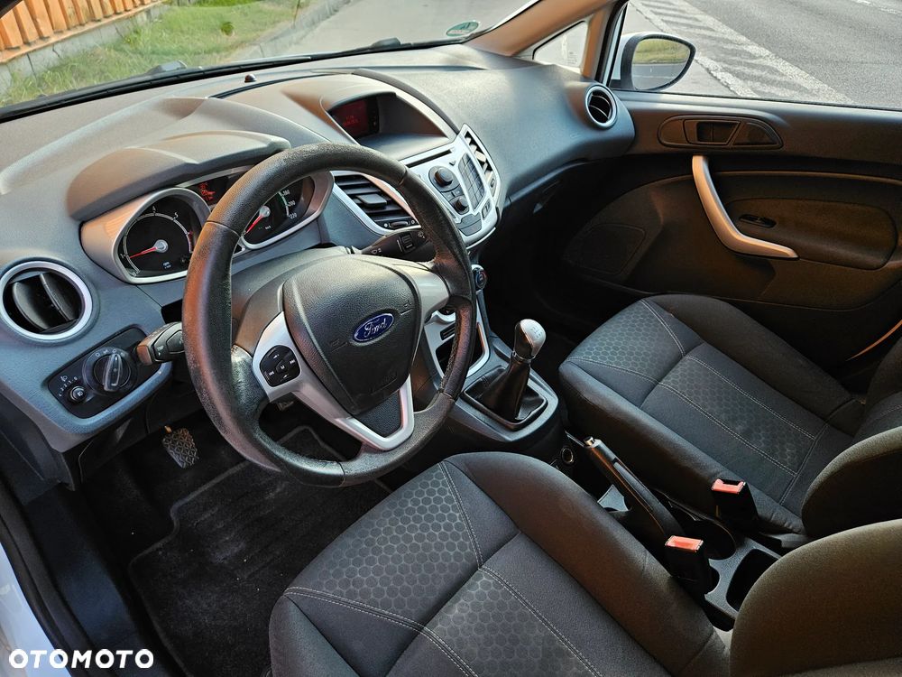 Ford Fiesta 1.6 Ti-VCT Titanium - 9
