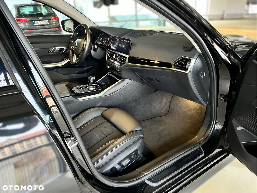 BMW Seria 3 320d xDrive Advantage - 19