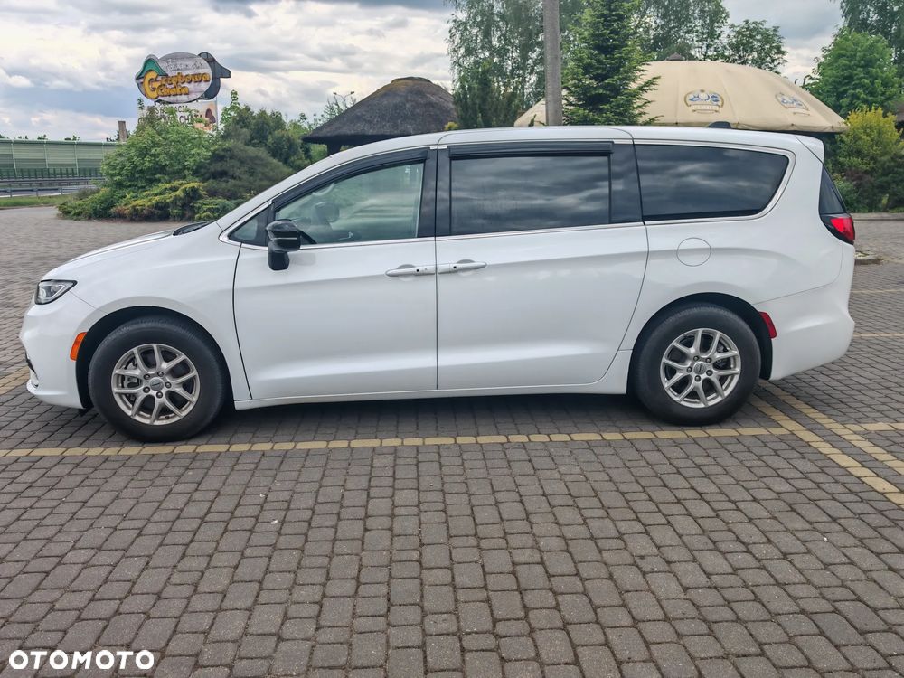 Chrysler Pacifica - 13