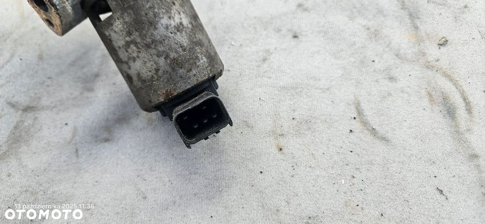 Zawór EGR Chrysler Sebring lift 2,7 V6 04593820AC - 3