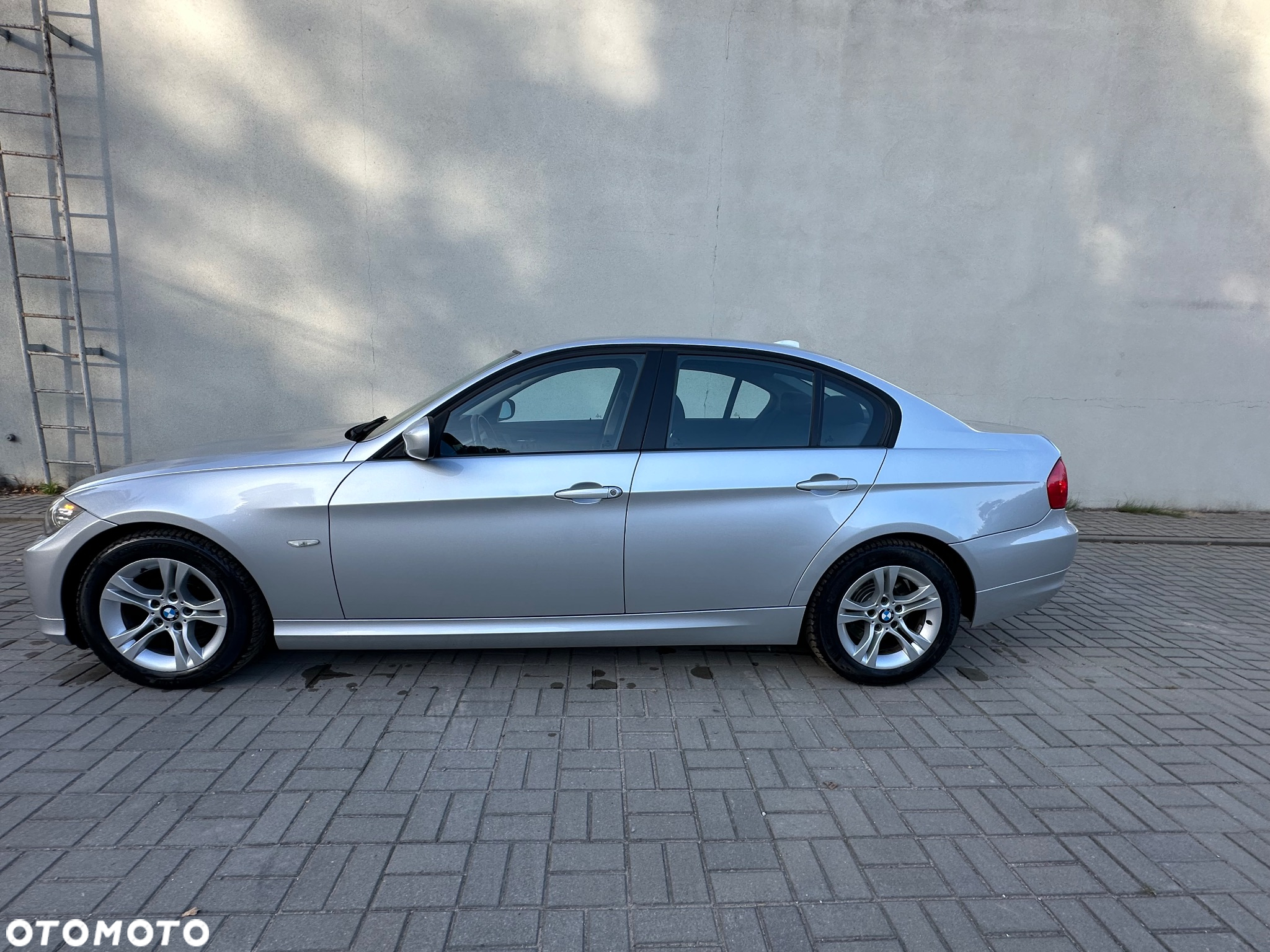 BMW Seria 3 318i - 5