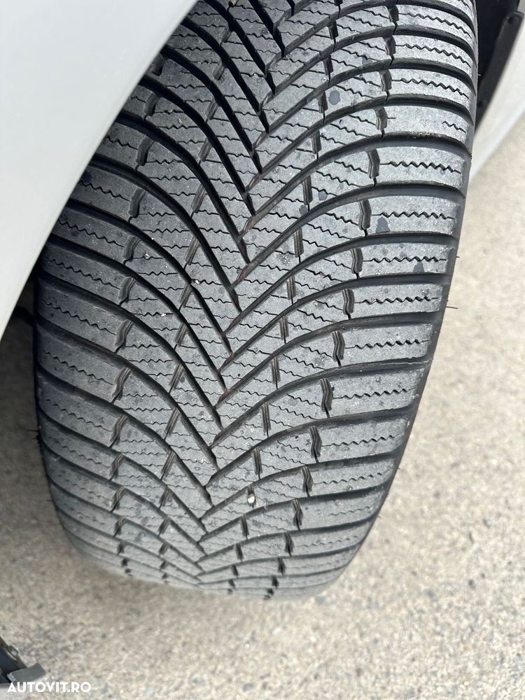 BMW Seria 3 320d xDrive AT MHEV - 28