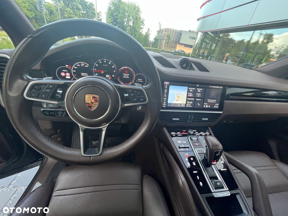 Porsche Cayenne - 15
