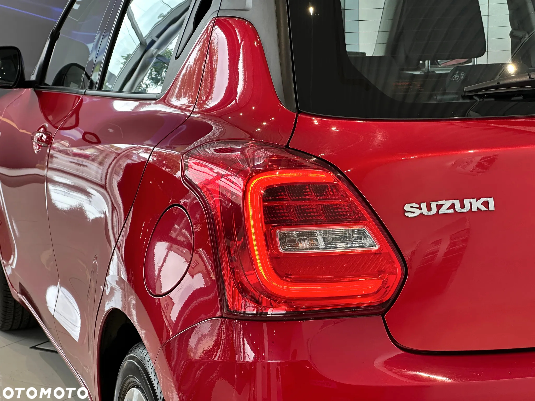 Suzuki Swift 1.2 Premium - 12