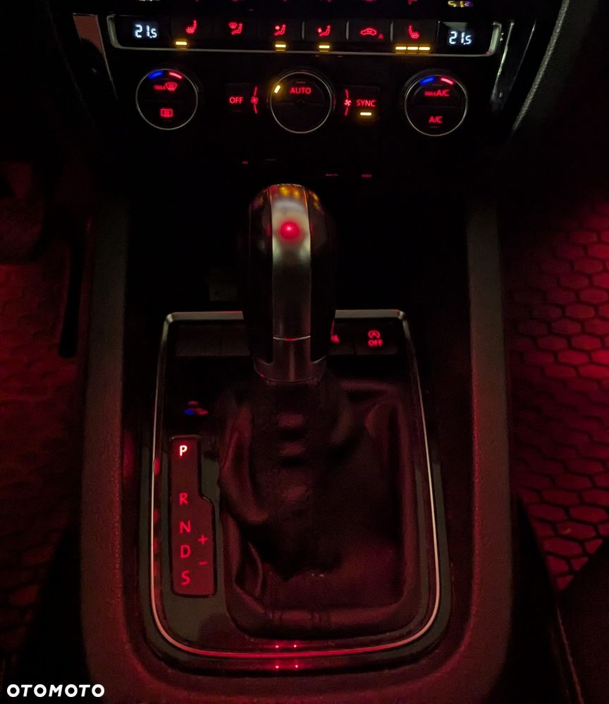 Volkswagen Jetta - 17