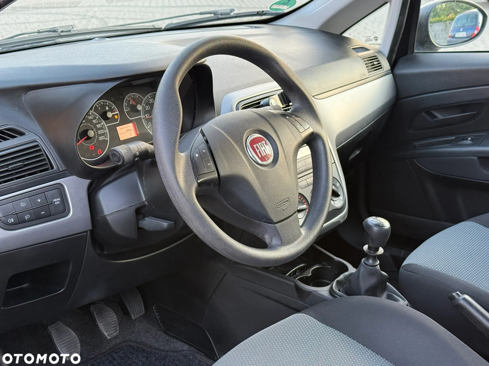 Fiat Grande Punto Actual 1.2 8V Estiva - 9
