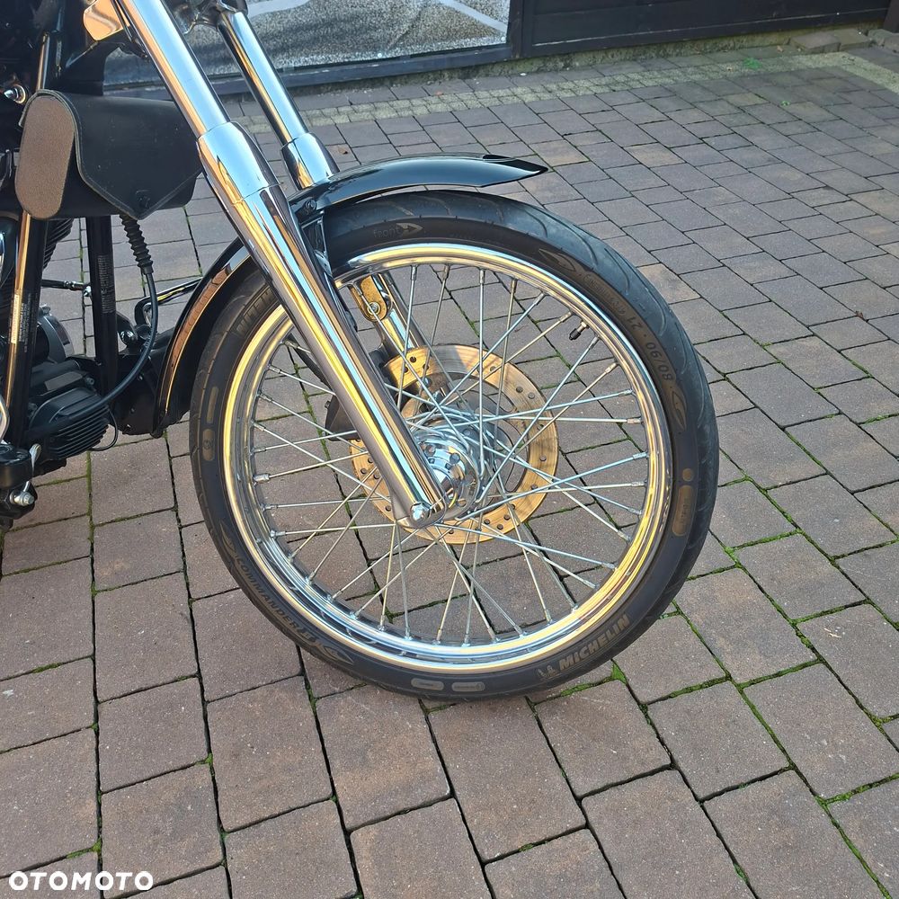 Harley-Davidson Softail Custom - 28