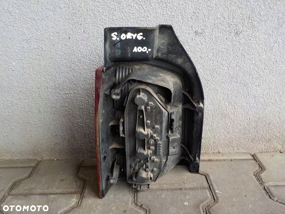 VW T5 LAMPA TYLNA TYL PRAWA WERSJA DRZWIAMI NA DWIE STRONY - 3