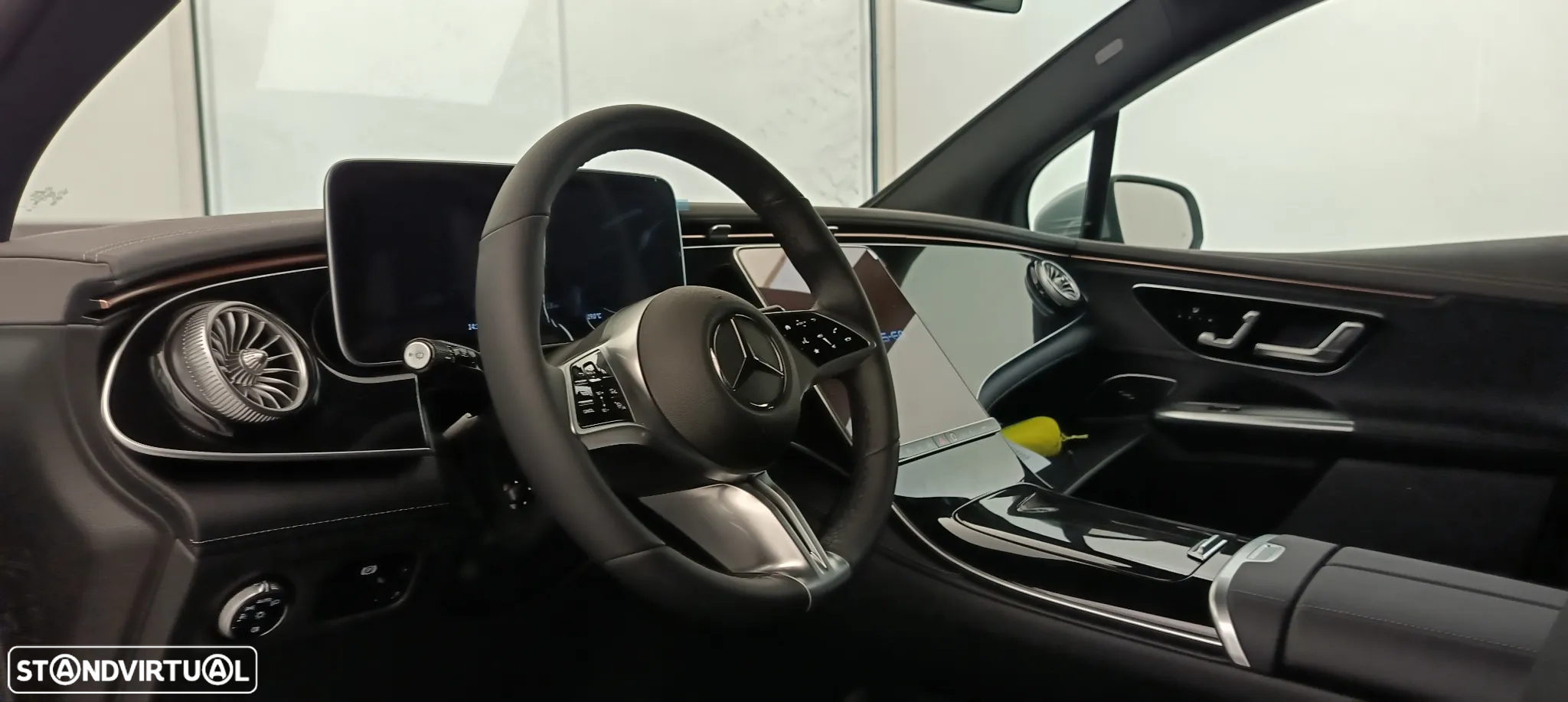 Mercedes-Benz EQE SUV 300 - 21
