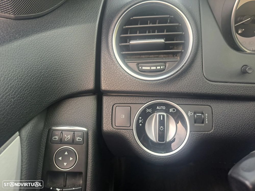Mercedes-Benz C 220 Station CDI DPF (BlueEFFICIENCY) Avantgarde - 16