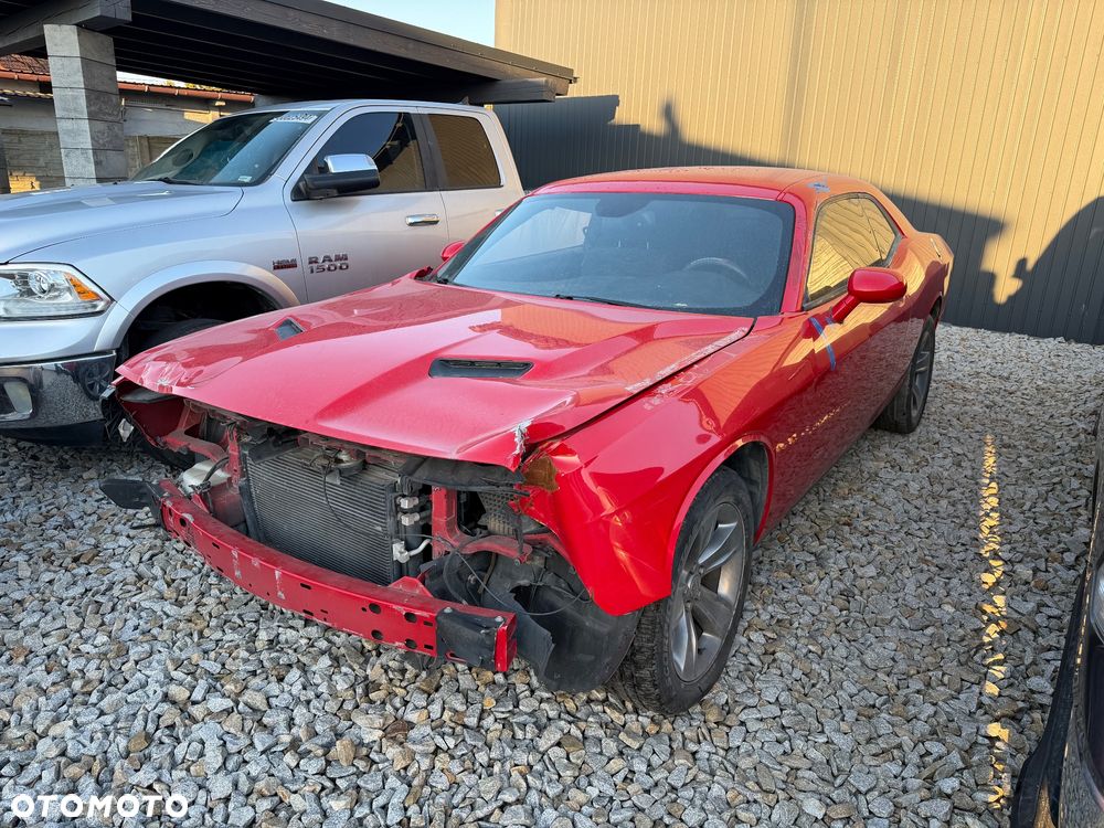 Dodge Challenger - 1