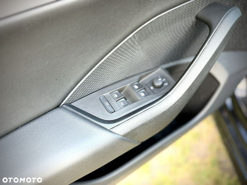 Skoda Octavia 2.0 TDI DSG Ambition - 22