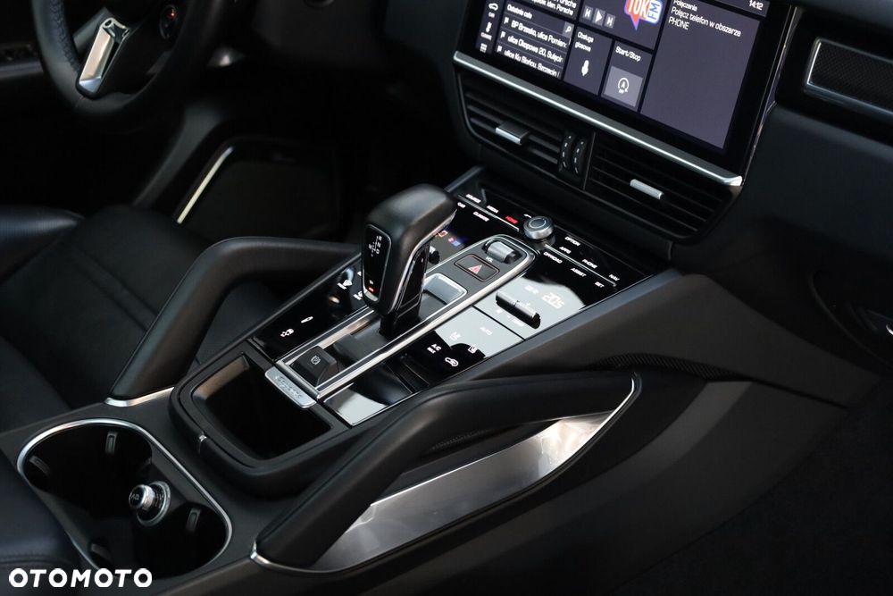 Porsche Cayenne - 12