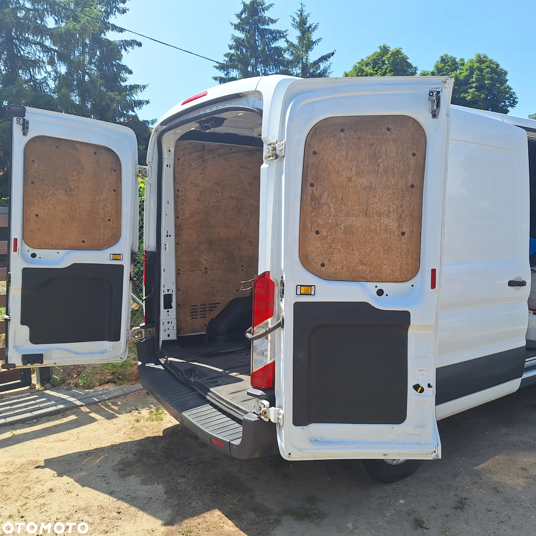 Ford Transit - 21