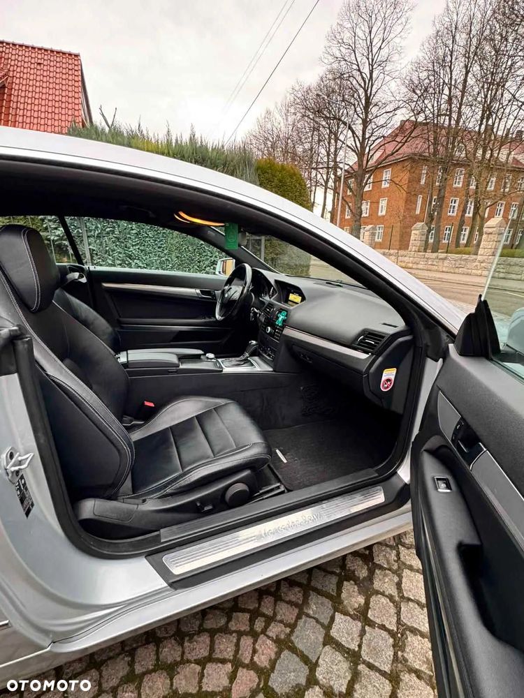 Mercedes-Benz Klasa E 220 CDI DPF Coupe BlueEFFICIENCY 7G-TRONIC Avantgarde - 15