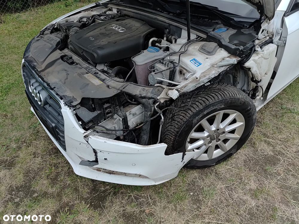 Audi A4 Avant 2.0 TDI - 9