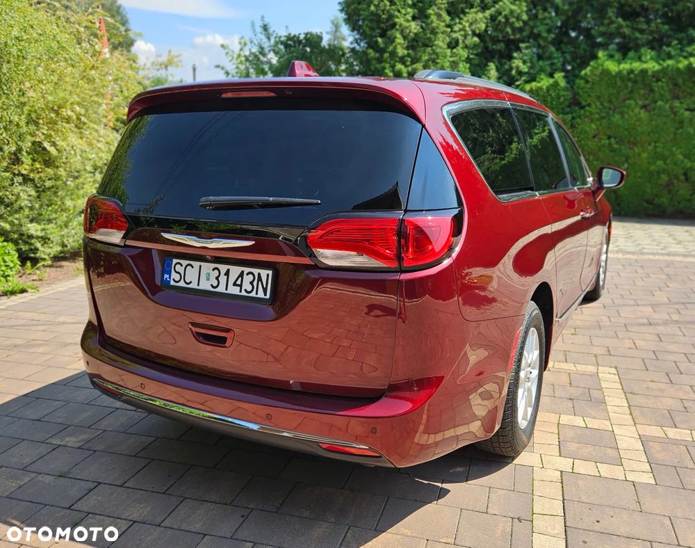 Chrysler Pacifica - 11