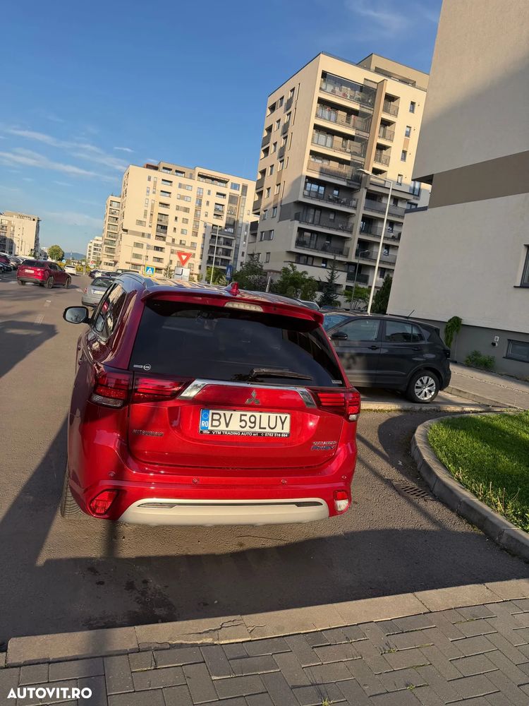 Mitsubishi Outlander PHEV 2.4 L 4X4 Instyle+ - 4