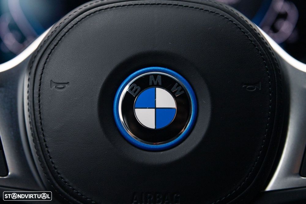 BMW 320 e Pack M Auto - 27