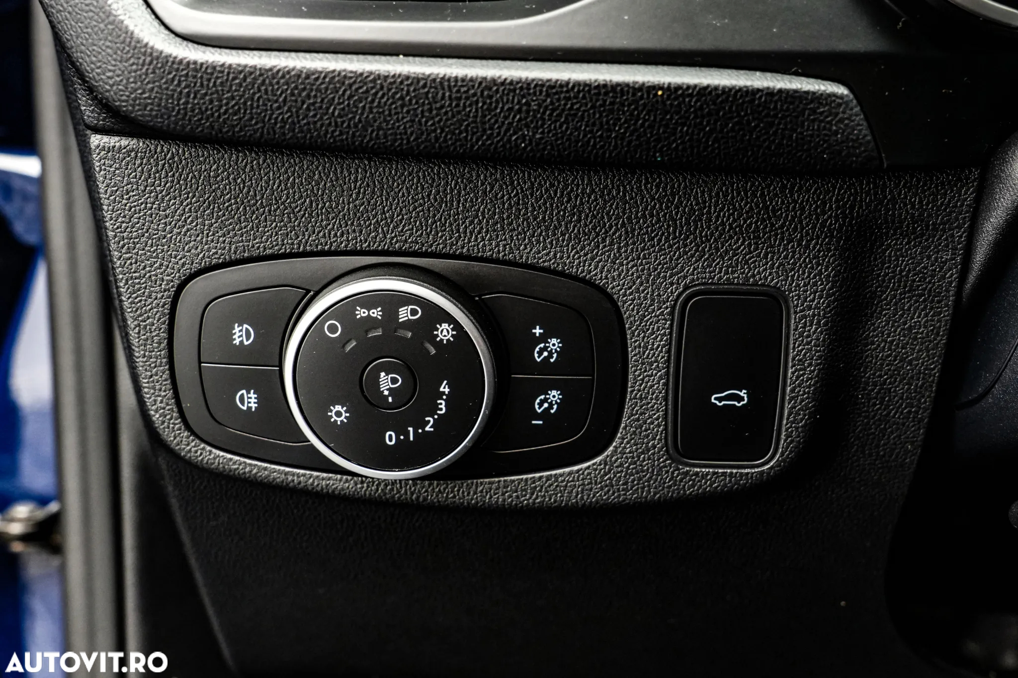 Ford Focus 1.0 EcoBoost Titanium Business - 28